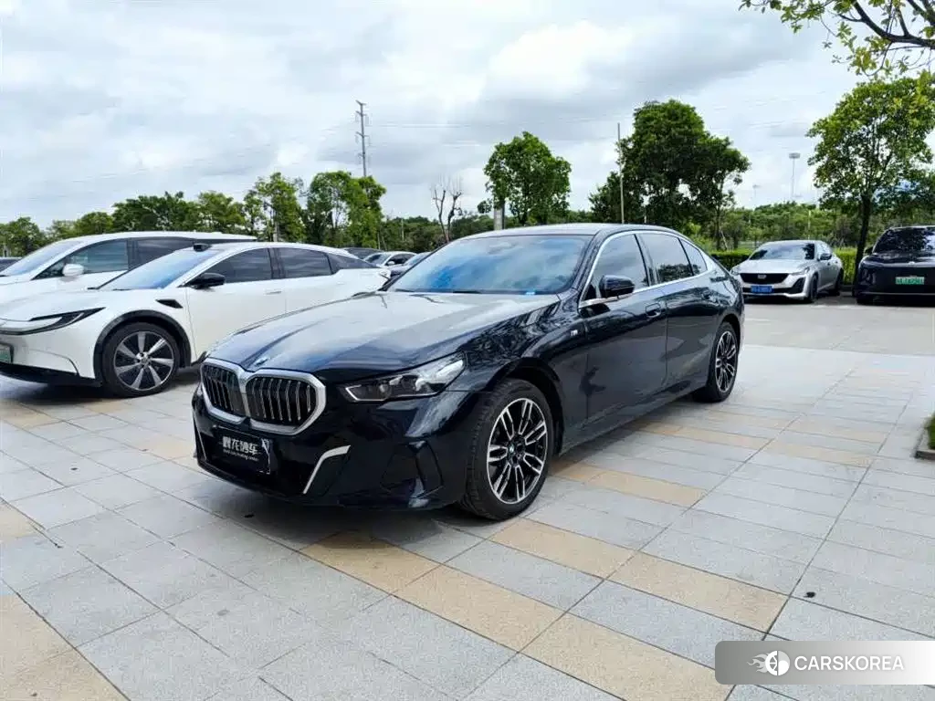 BMW 5 series 2024 Черный из Китая, фото 6