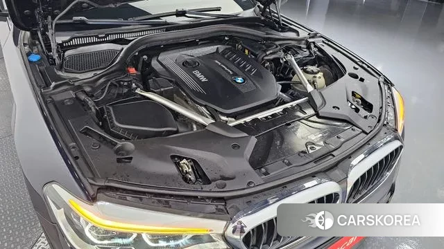 BMW 5 Series (G30) id 3244128 из Кореи 16