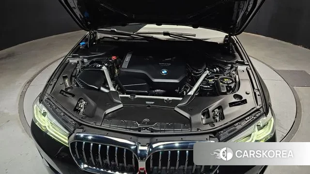 BMW 5 Series (G30) id 3022331 из Кореи 16