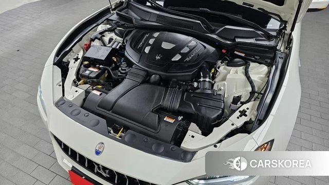Maserati Ghibli id 4775502 из Кореи 29