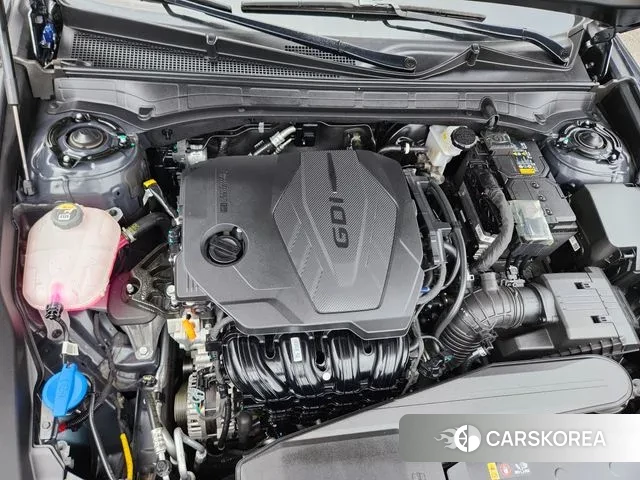 Hyundai Grandeur (GN7) id 3020845 из Кореи 16