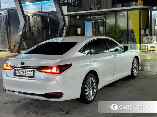 Lexus ES300h 7th generation id 4400924 из Кореи 10
