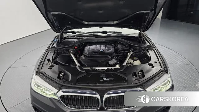 BMW 5 Series (G30) id 3736619 из Кореи 16