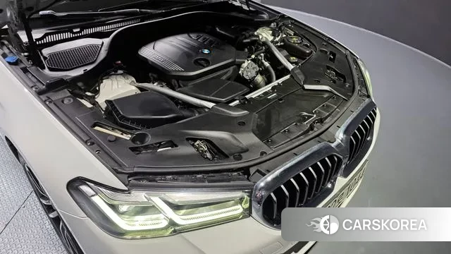 BMW 5 Series (G30) id 3433138 из Кореи 16