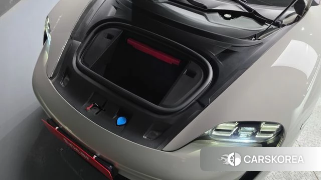 Porsche Taycan id 4201087 из Кореи 28