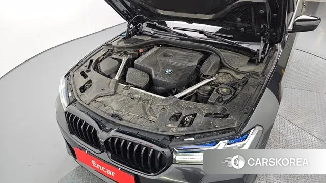 BMW 5 Series (G30) id 3180398 из Кореи 16