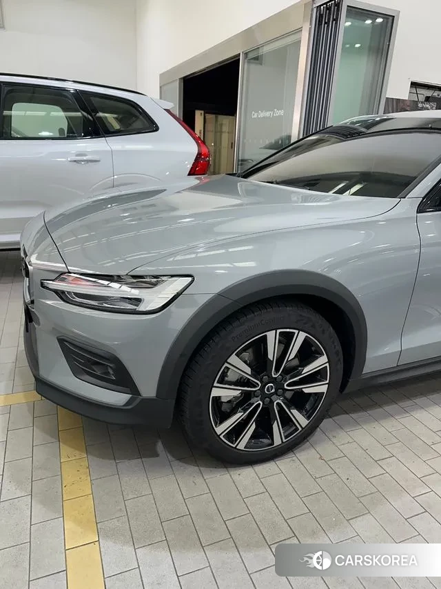Volvo V60 Cross-Country 2nd Generation id 3206655 из Кореи 8