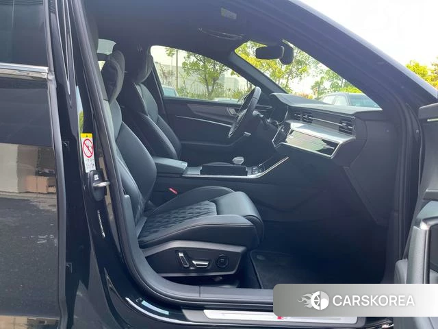 Audi A6L id 4235969 из Китая 12