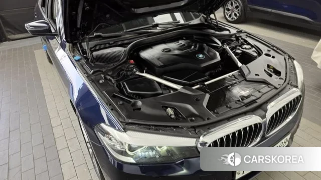 BMW 5 Series (G30) id 3391146 из Кореи 16