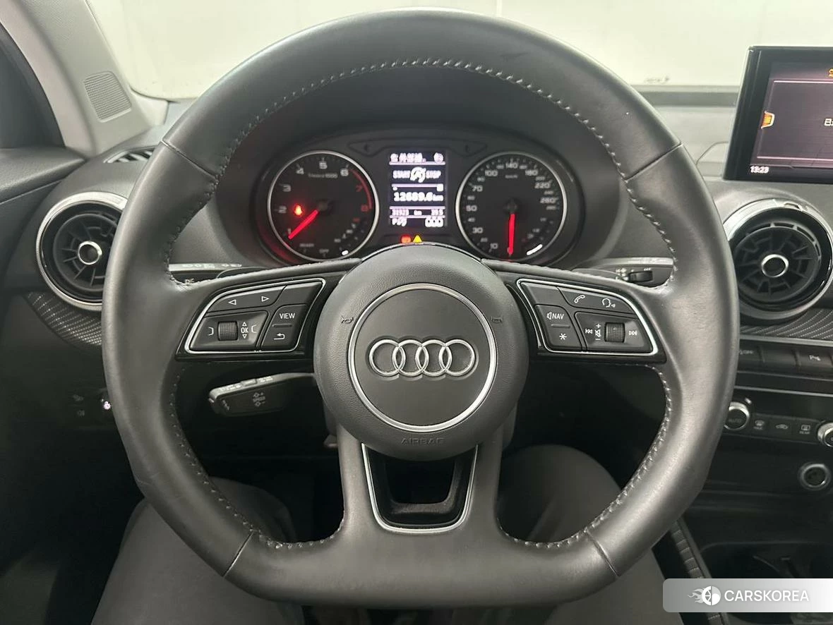 Audi Q2L id 4406042 из Китая 15