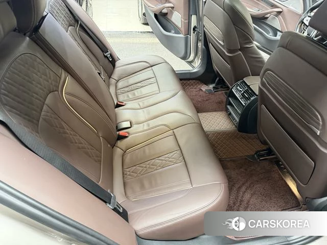 BMW 5 series PHEV id 4213373 из Китая 32