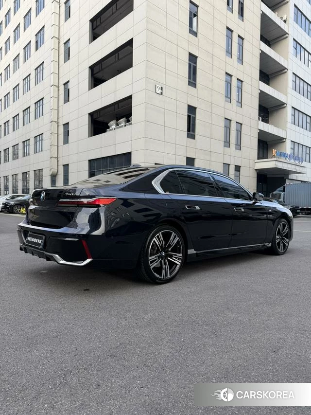 BMW 7 series 2024 Черный из Китая, фото 6
