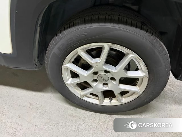 Jeep Renegade id 3924060 из Кореи 16