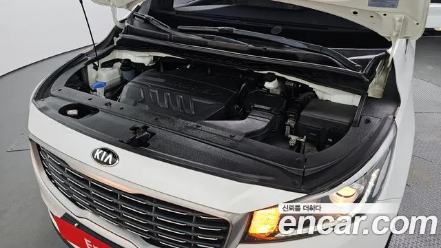 Kia The New Carnival id 2762354 из Кореи 16