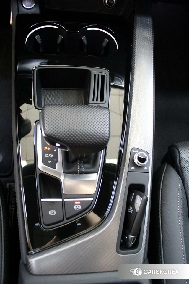 Audi A4L id 4273295 из Китая 14