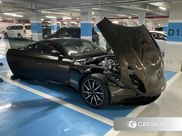 Aston Martin DB11 2020 Коричневый из Кореи, фото 6