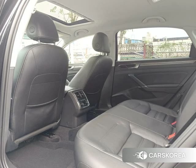 Volkswagen Passat id 4253853 из Китая 7