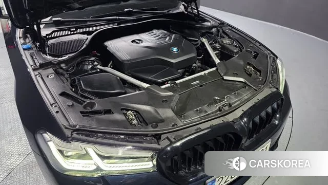 BMW 5 Series (G30) id 3614988 из Кореи 16