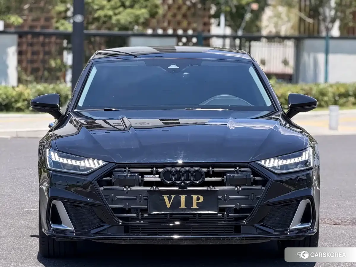 Audi A7L id 4653948 из Китая 14