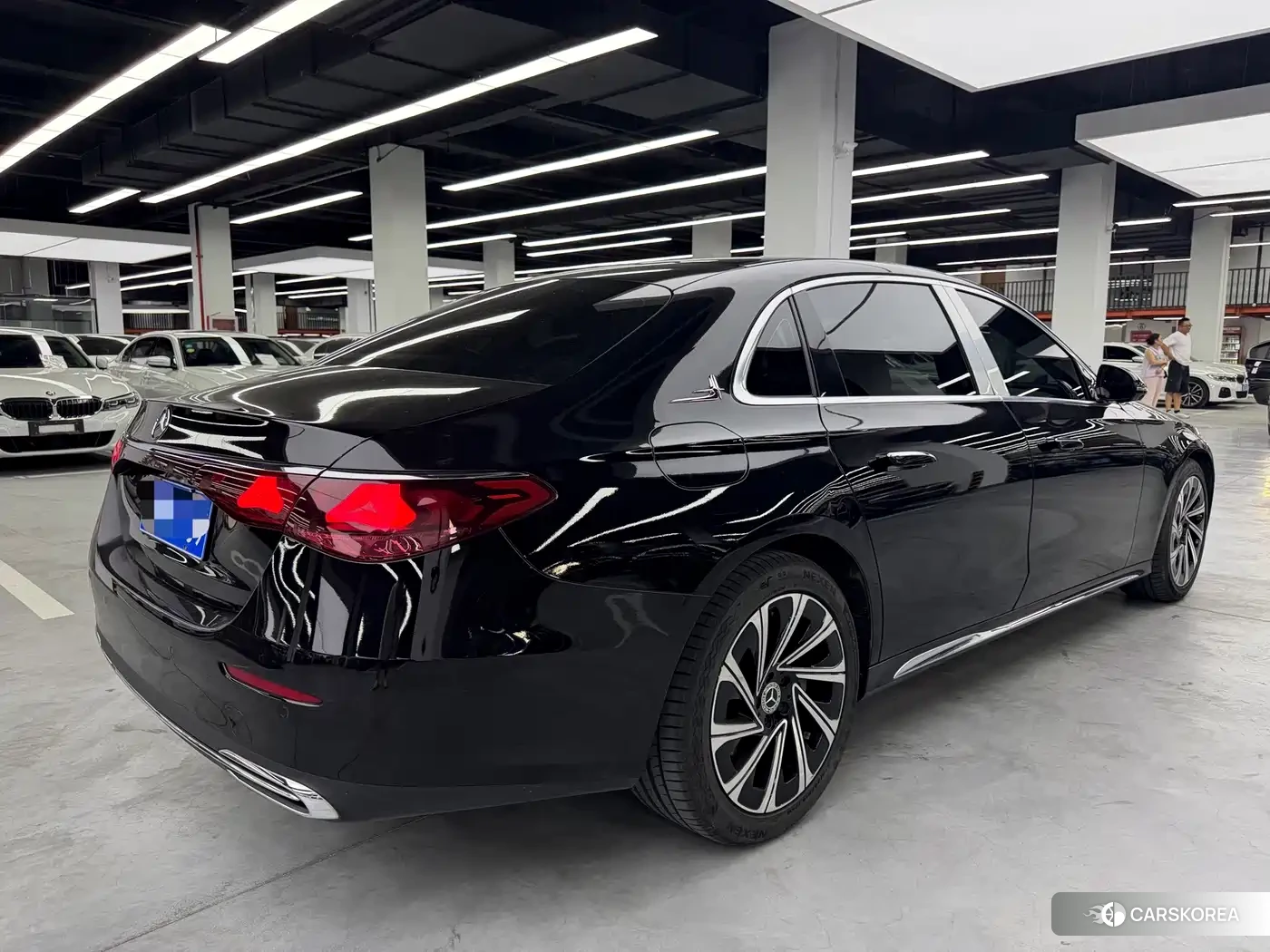 Mercedes-Benz E-Class id 4659832 из Китая 11