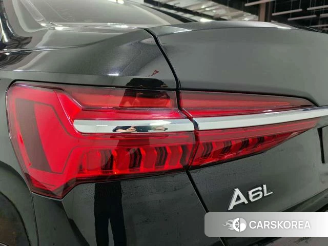 Audi A6L id 4260884 из Китая 13