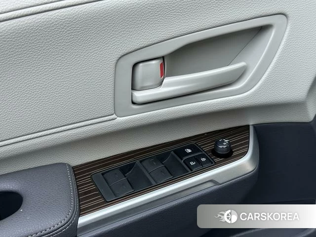 Toyota Grevia id 4329230 из Китая 27