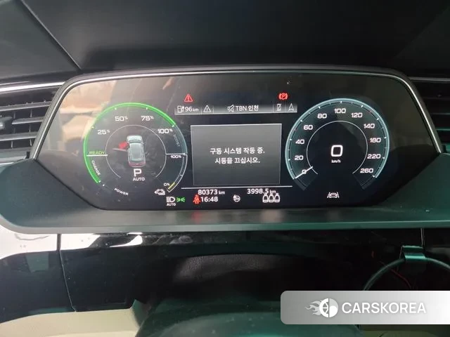 Audi e-Tron 2020 Черный из Кореи, фото 6