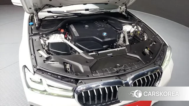 BMW 5 Series (G30) id 3366513 из Кореи 16