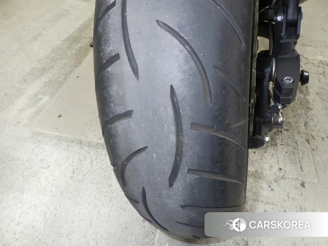 Kawasaki ZRX 1200 id 3950302 из Японии 32