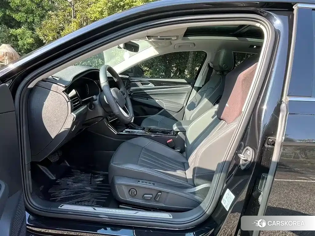Volkswagen Passat 2025 Черный из Китая, фото 6
