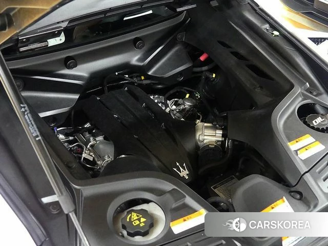 Maserati MC20 id 3865533 из Кореи 16