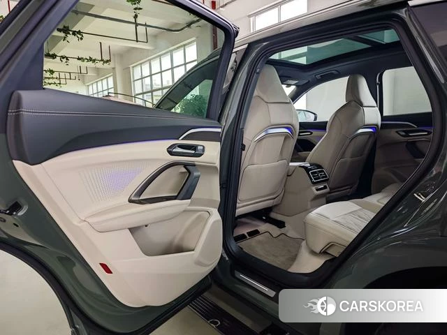 Audi Q5L id 4314759 из Китая 23