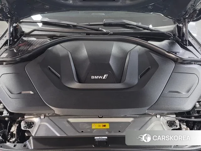 BMW i4 id 3706918 из Кореи 16