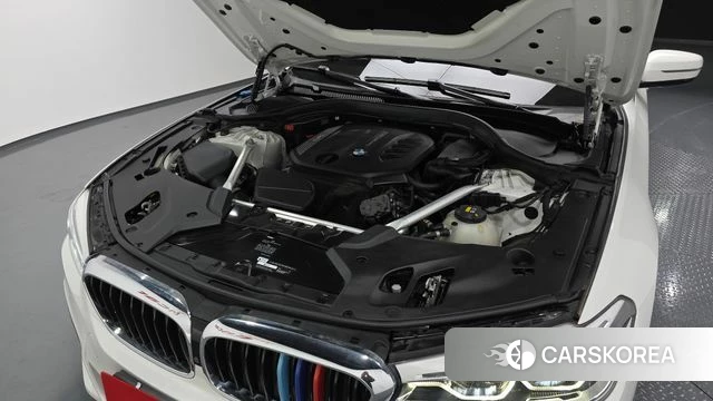 BMW 5 Series (G30) id 3965753 из Кореи 16