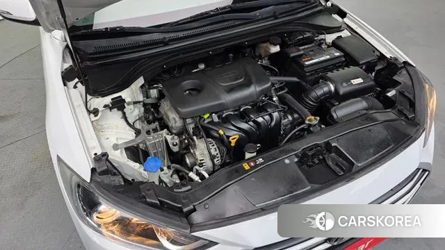 Hyundai Avante AD id 3718668 из Кореи 16