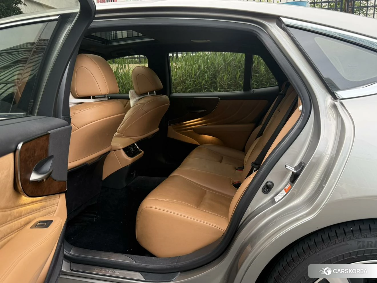 Lexus LS id 4413249 из Китая 16