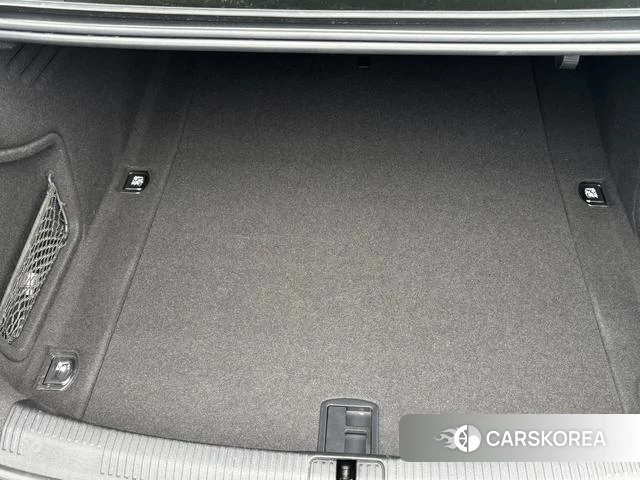 Audi A4L id 4336193 из Китая 11