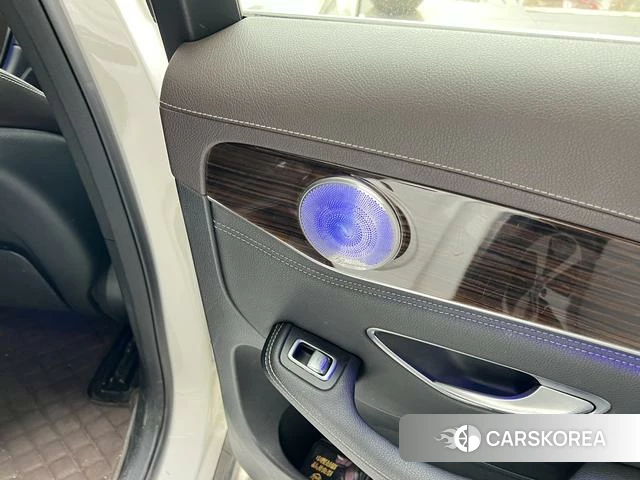 Mercedes-Benz GLC 2019 Белый из Китая, фото 6