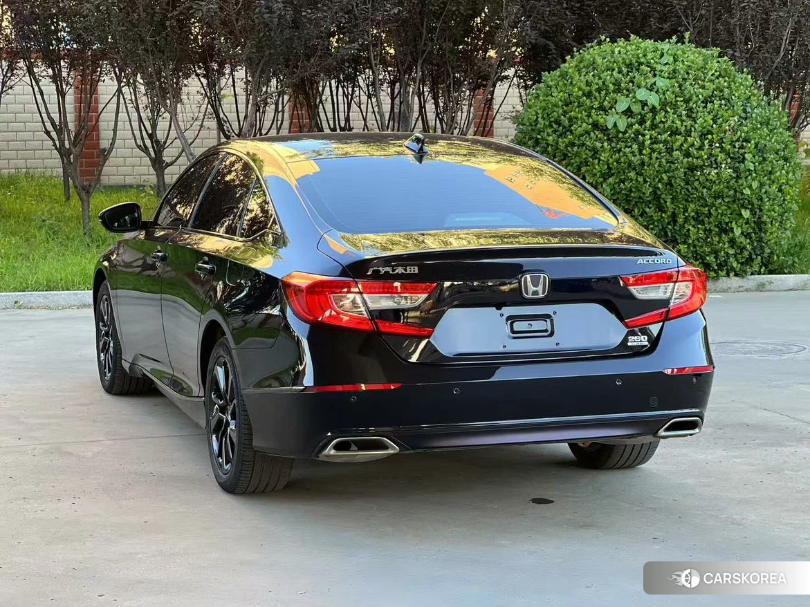 Honda Accord id 4515120 из Китая 9