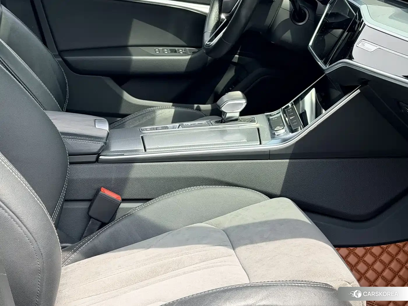Audi A6L id 4589259 из Китая 12