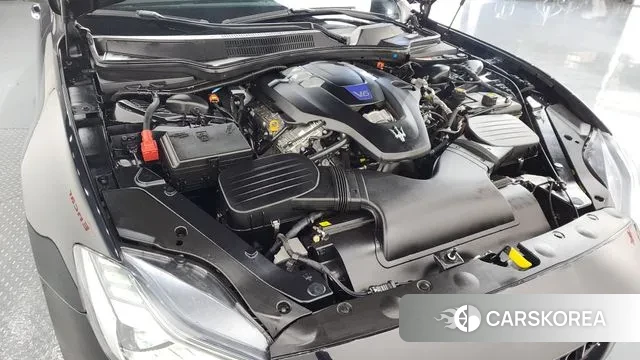 Maserati Quattroporte id 3318494 из Кореи 16