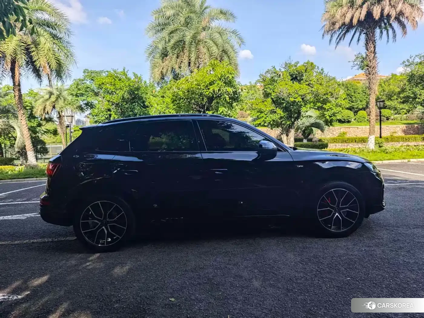 Audi Q5L id 4589488 из Китая 8