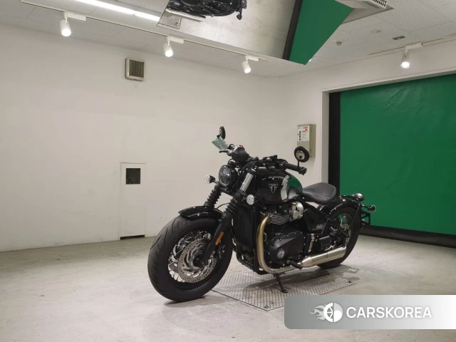 Triumph BONNEVILLE BOBBER 2023 из Японии, фото 5
