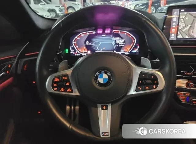 BMW 5 Series (G30) id 3468276 из Кореи 16