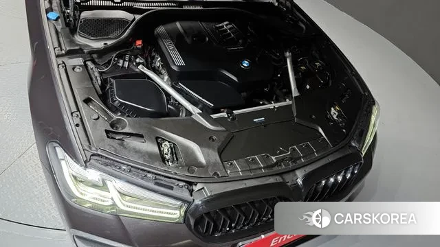 BMW 5 Series (G30) id 3759461 из Кореи 16