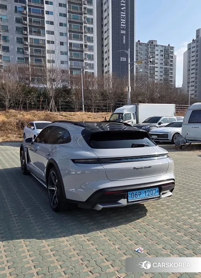 Porsche Taycan id 3599891 из Кореи 7