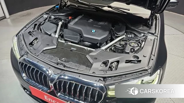 BMW 5 Series (G30) id 3388884 из Кореи 16