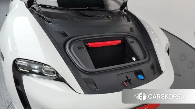 Porsche Taycan id 3596740 из Кореи 16