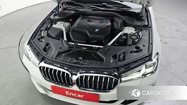 BMW 5 Series (G30) id 3591383 из Кореи 16