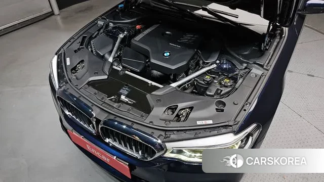 BMW 5 Series (G30) id 3578310 из Кореи 16